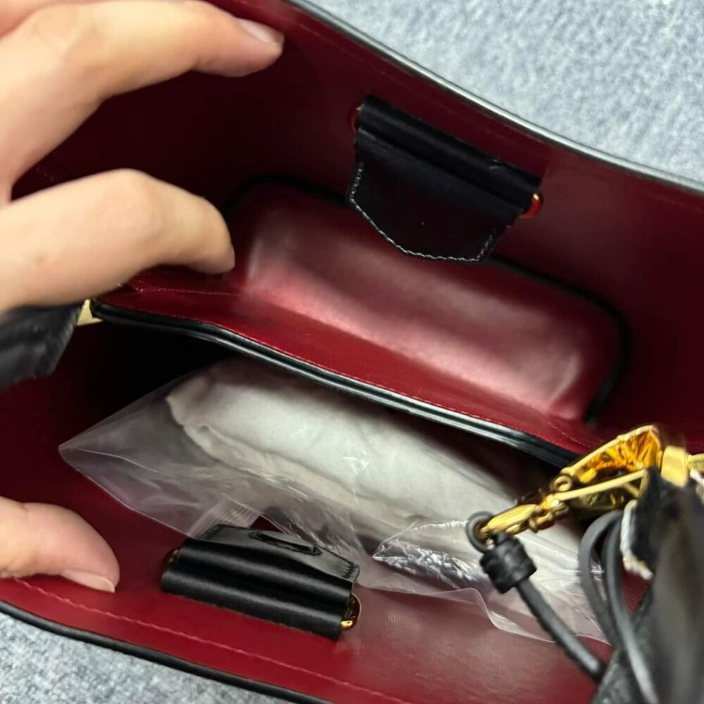 100% Authentic Prada Leather Panier Bag - Picture 12 of 13